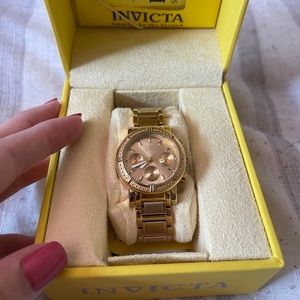 Invicta wildflower Quartz Gold Calibre Watch